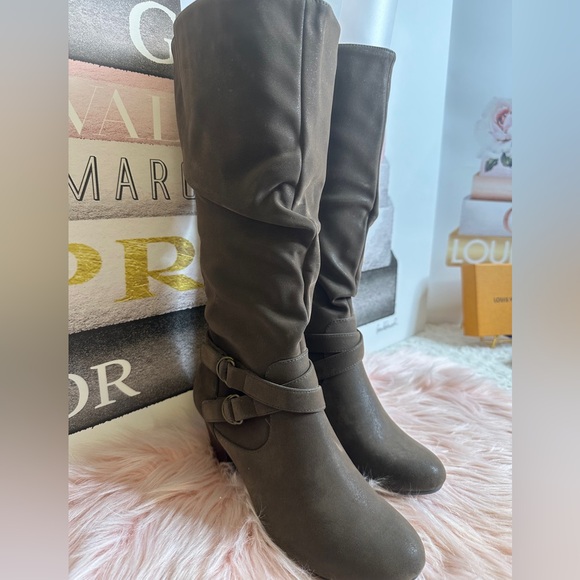 Solanz Boots Poesy size 7.5 - Picture 4 of 5